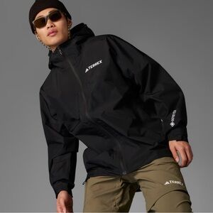 NWT - TERREX XPERIOR 2L GORE-TEX PERFORMANCE JACKET - Small